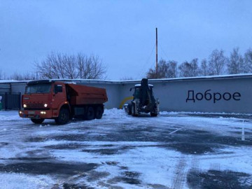 Продолжаем вывоз снега с придомовых территорий!